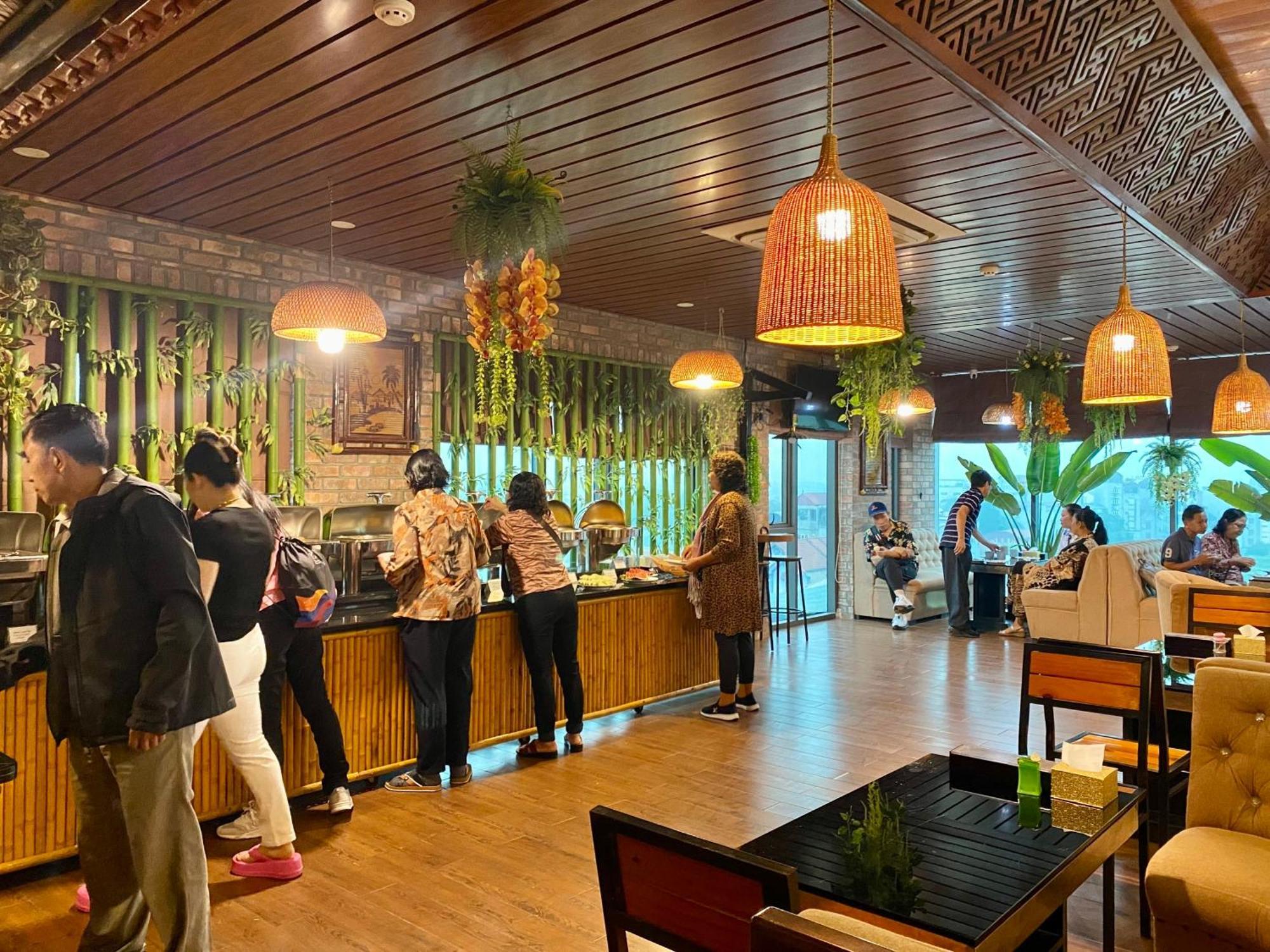Kawasaki Noi Bai Airport Hotel 外观 照片